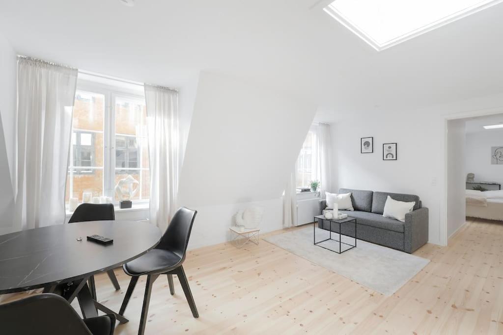 Charmerende Lejlighed Ved Nyhavn 3 Sal Copenaghen Esterno foto